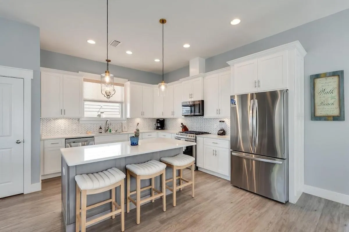 بيت للعطل 221 Sands Street - 4 Bedroom With Private Pool بنما سيتي بيتش